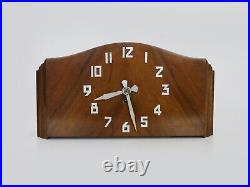 Horloge de cheminée vintage, pendule art déco en bois marque Carrez. Années 30