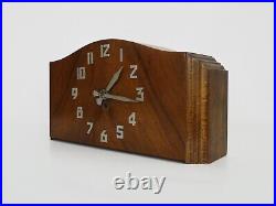 Horloge de cheminée vintage, pendule art déco en bois marque Carrez. Années 30