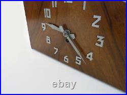 Horloge de cheminée vintage, pendule art déco en bois marque Carrez. Années 30