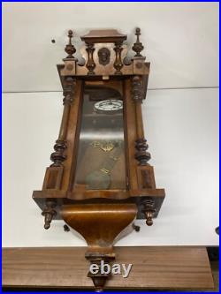 Horloge murale ancienne en bois avec ange dans son jus à restaurer très ancien