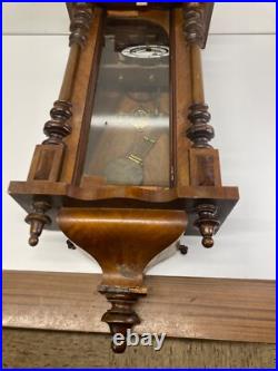 Horloge murale ancienne en bois avec ange dans son jus à restaurer très ancien