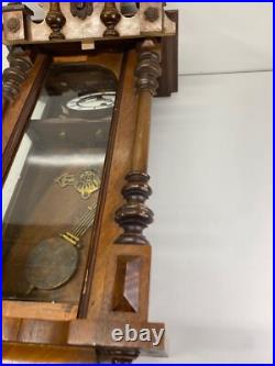 Horloge murale ancienne en bois avec ange dans son jus à restaurer très ancien