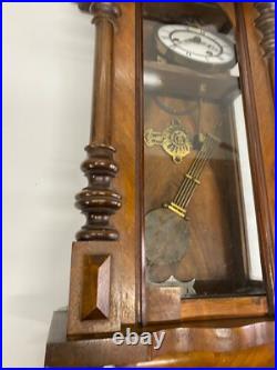 Horloge murale ancienne en bois avec ange dans son jus à restaurer très ancien