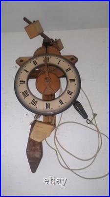 Horloge murale mécanique BUCO 1320 Réplique horloge du XIVe siècle Bois & Horloge murale mécanique BUCO 1320 Réplique horloge du XIVe siècle Bois &