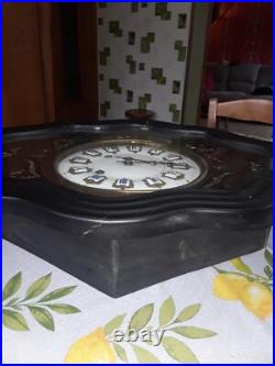 Horloge oeil de boeuf avec incrustations de nacre napoléon III fin 19eme siecle