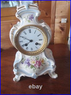Horloge, pendule Porcelaine Royal Bonn