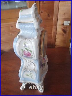 Horloge, pendule Porcelaine Royal Bonn