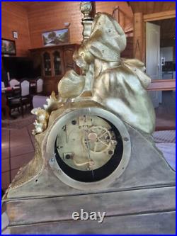 Horloge, pendule bronze doré, début XIXe
