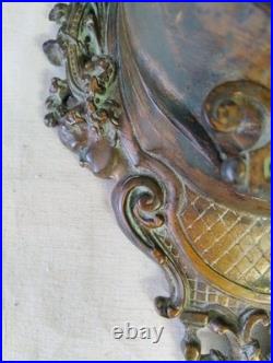 Horloge, pendule d'applique en bronze du XIXe siècle