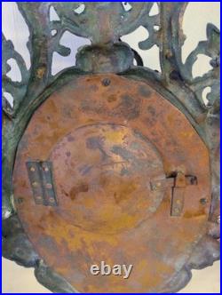 Horloge, pendule d'applique en bronze du XIXe siècle