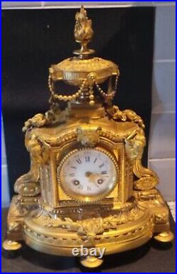 Horloge pendule en bronze doré 19e