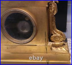 Horloge pendule en bronze doré 19e