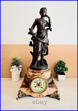 Horloge sur Socle en Marbre Statue en Régule signée Bruchon Pied en Bronze