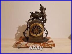 Horloge sur Socle en Marbre avec Statue d'Ange en Régule Fonctionne Vintage