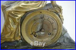 Importante pendule bronze doré Epoque Empire ou Restauration Haut 45cm 19eme