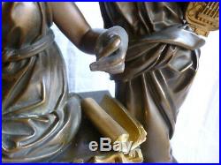 Imposante pendule bronze epoque restauration allegorie de la musique H 61 19emm