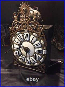 Mouvement D'Horloge Comtoise Lanterne À Double Cartouche Du XVIIIe siècle