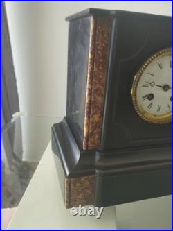 Napoléon III Pendule Borne En Marbre Noir Et Veiné Rouge Poids 9,3 KG