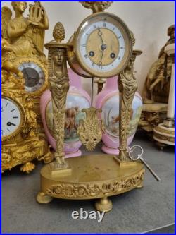 PENDULE BRONZE DORÉ RETOUR D'ÉGYPTE. EMPIRE NAPOLÉON. Clock uhr Portique