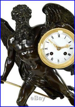 PENDULE CHRONOS. Kaminuhr Empire clock bronze horloge cartel ancien portique