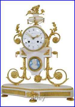 PENDULE MEDAILLON. Kaminuhr Empire clock bronze horloge antique uhren cartel