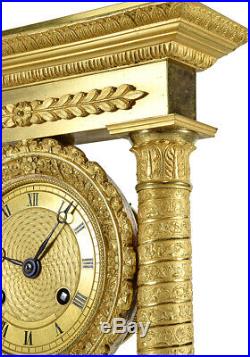 PENDULE PORTIQUE SPIRALE. Kaminuhr Empire clock bronze horloge antique uhren