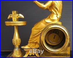 Petite Pendule Bronze Dore Mat Et Brillant Ep. Empire Vers 1820 H. 20cm Clock