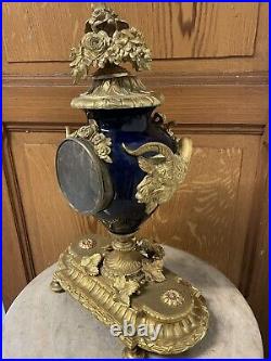 Pendule Bronze Doré Porcelaine Bleue de Sèvres XIXeme Napoleon III French Clock