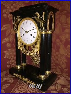 Pendule Bronze Epoque Directoire, Horloger Laurent A Paris, Ht 38