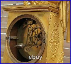 Pendule D époque empire en bronze doré / H 38 cm