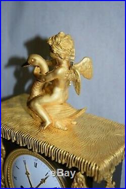 Pendule Empire Bronze, Amour Chevauchant Un Cygne, Museale, Ht 38