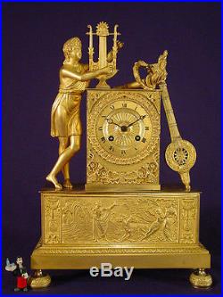 Pendule Empire Restauration bronze doré french clock uhr XIXéme (1810-1815)