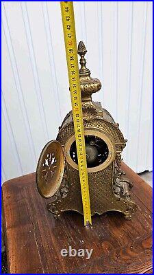 Pendule En Bronze De Style Baroque