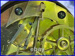 Pendule Époque Empire Régulateur À Chevilles Portique Bronze