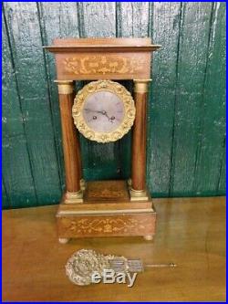 Pendule Horloge A Colonnes N5
