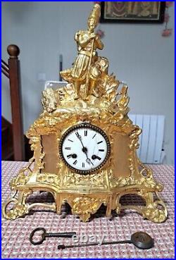 Pendule Horloge Bronze Doré Carillon Comtoise