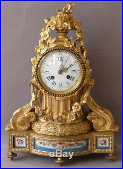 Pendule, Horloge Louis XVI En Bronze Doré Et Porcelaine De Sèvres, époque XIX èm