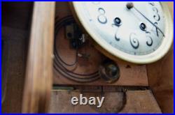 Pendule Murale Carillon Formant Etageres Art Nouveau En Chene