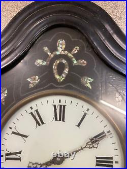 Pendule Oeil De Boeuf Napoléon III Horloge Murale Avec Incrustations De Nacre