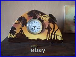 Pendule Provence, Ancienne Berty Porcelaine Signe. Rare