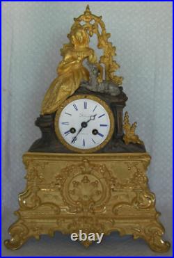 Pendule Restauration XIXème en bronze ciselé et doré mouvement à fil Pickard Pendule Restauration XIXème en bronze ciselé et doré mouvement à fil Pickard
