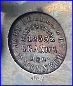 Pendule XIXe en régule, mouvement JAPY / E. GAILLOT médaille dhonneur en 1855