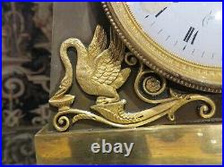Pendule XIXe epoque empire bronze doré attribut militaire greco romain ange uhr