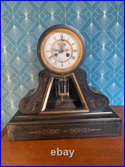 Pendule XIXème, époque Napoléon III, mouvement mercure, en marbre noir