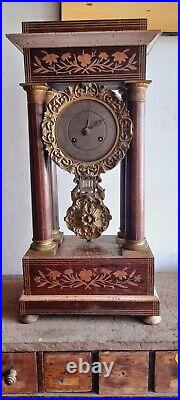 Pendule à colonne horloge mouvement bronze