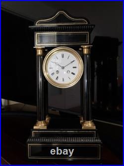 Pendule à colonnes