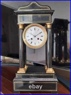 Pendule à colonnes