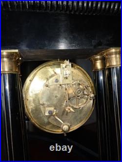 Pendule à colonnes