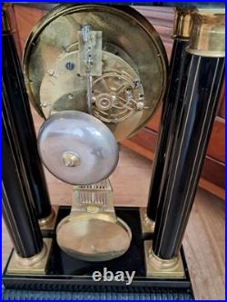 Pendule à colonnes