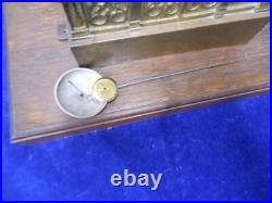 Pendule à la cathédale, L. Philippe, fonctionne 6 jours, H 37-42, socle bois, mt à fil